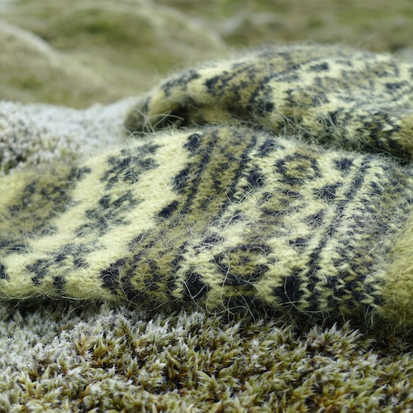 Mosi mittens: traditional Icelandic stranded mittens with Icelandic Gryla plied yarn (5)