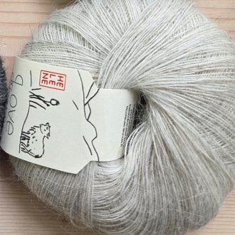 Alternative view of Love Story Einband, 100% Icelandic lambswool, fine lace weight, 1 ply