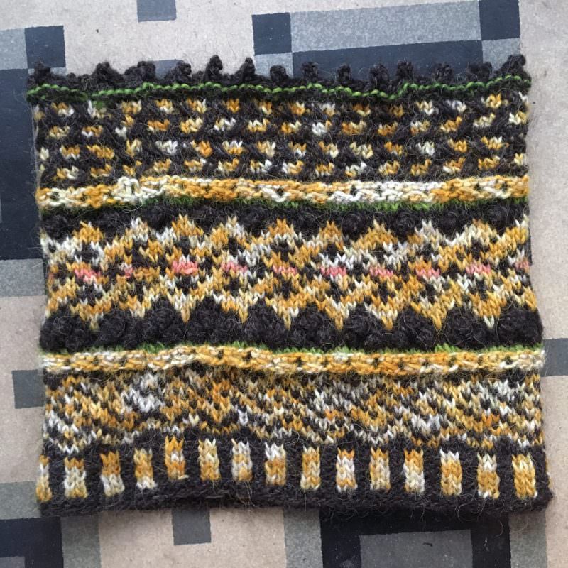 A lichen of a cowl! – Icelandic Knitter – Hélène Magnússon