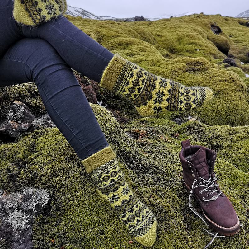 Traditional Icelandic thick wool socks - Black