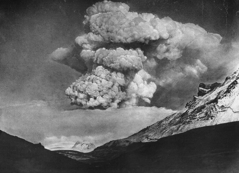 The tale of Katla – Icelandic Knitter – Hélène Magnússon