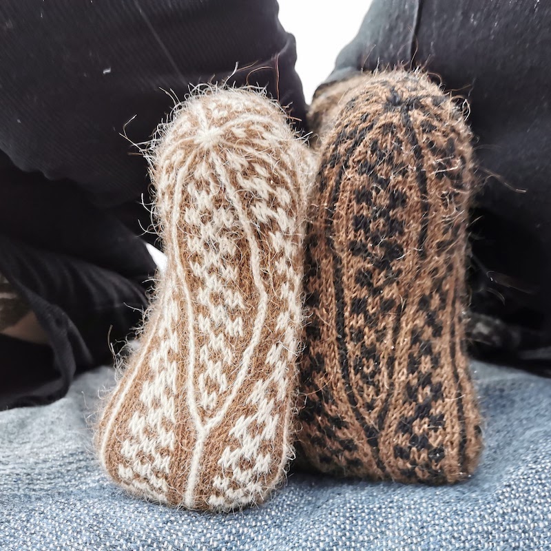 How to Knit Icelandic Socks with Hélène Magnússon – Selvedge Magazine